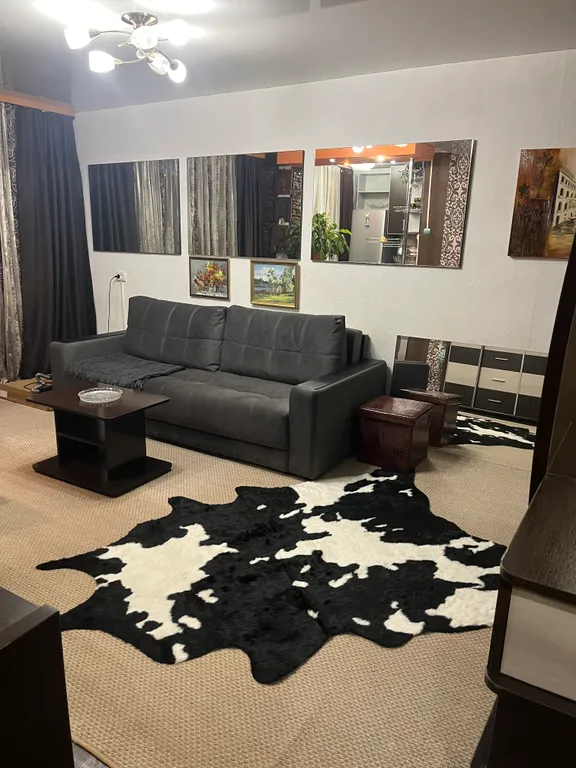 Уютная квартира-студия на втором этаже при въезде в город