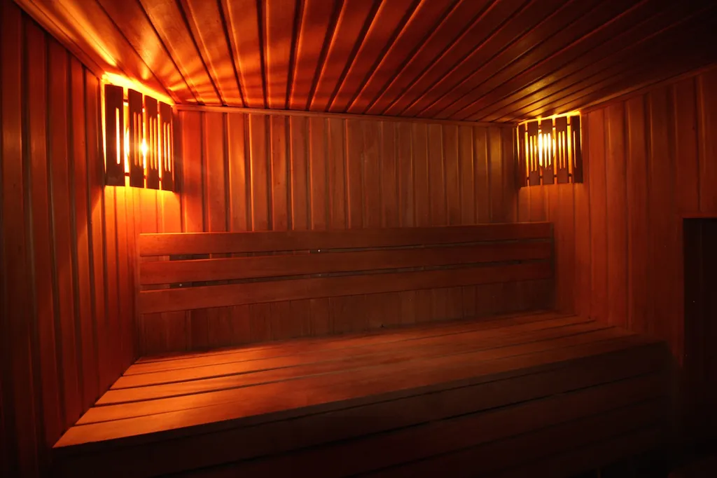 Шикарный коттедж с уютным средневековым интерьером