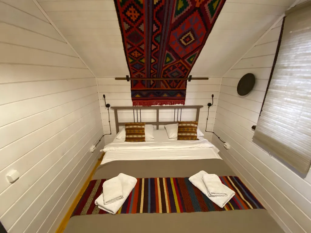 Двухэтажный гостевой дом на берегу моря