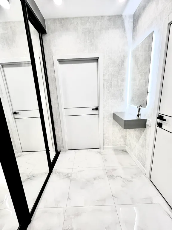 Панорамные апартаменты c невеpoятным видoм нa вoду и город