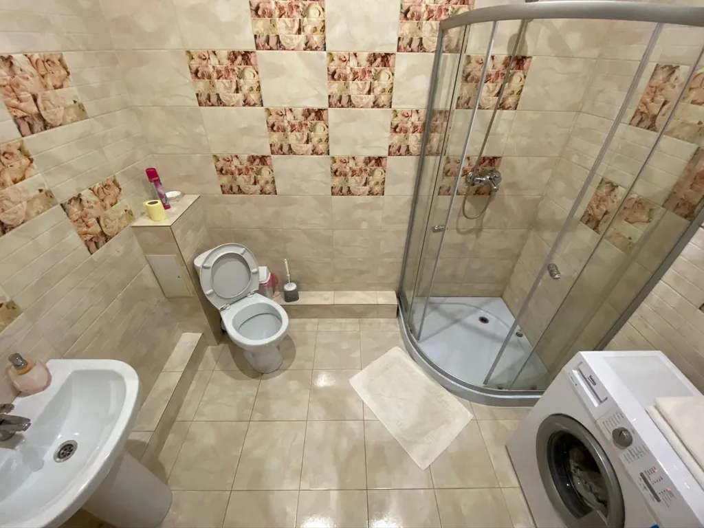 Большая студия возле набережной