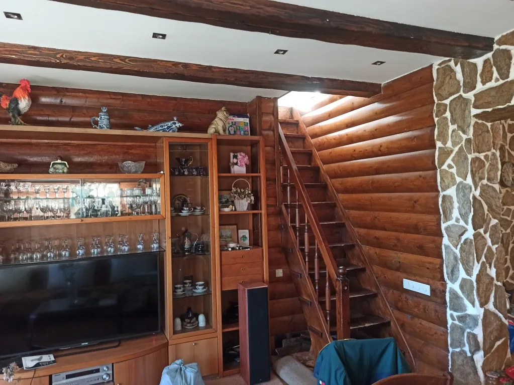 Коттедж Коттедж со своими водоемами и рыбалкой — Шаховская