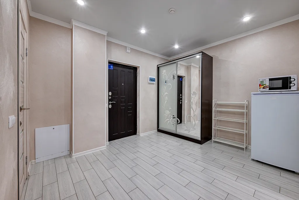 Квартира с отдельной спальней рядом с Казино и Ред Ареной 02