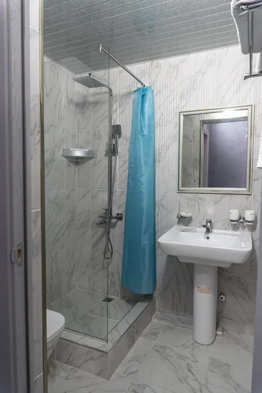 Гостиничный номер на троих