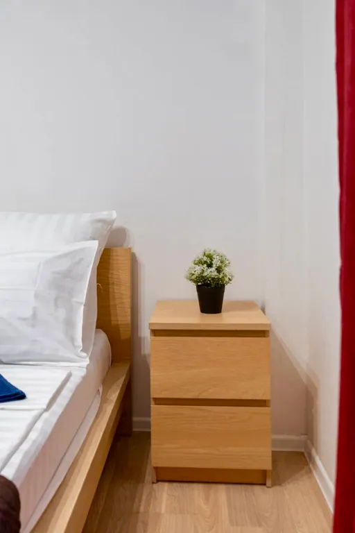 Шикарная 2-комнатная квартира с раздельными комнатами и балконом