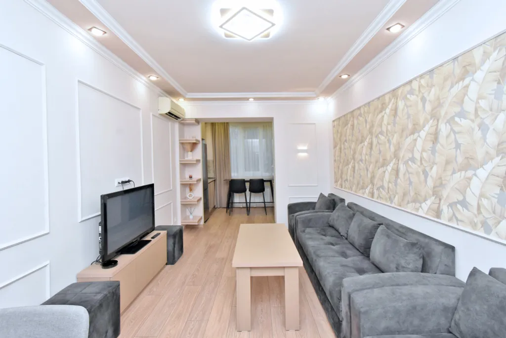 Четырёхкомнатная новая большая квартира