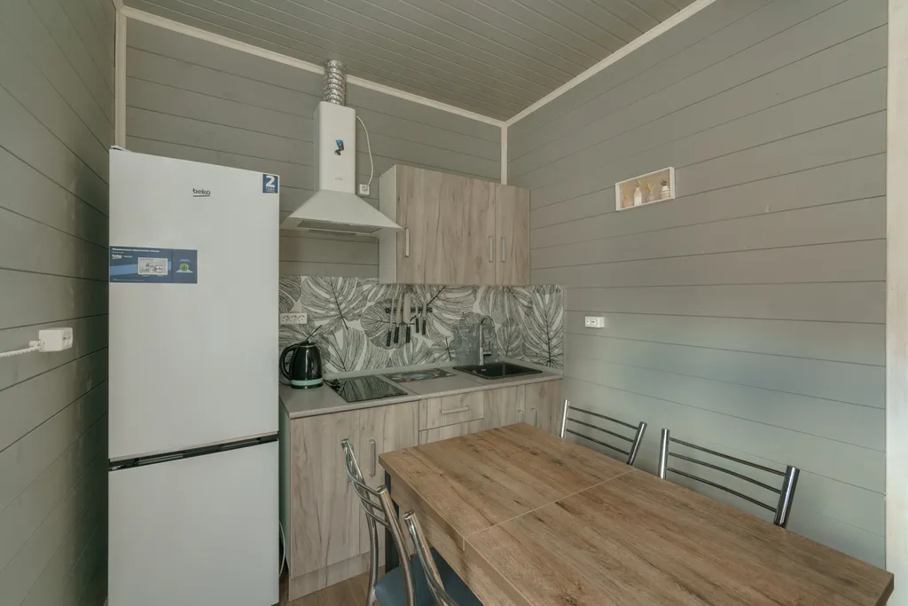 Новый загородный дом у реки с баней и бассейном