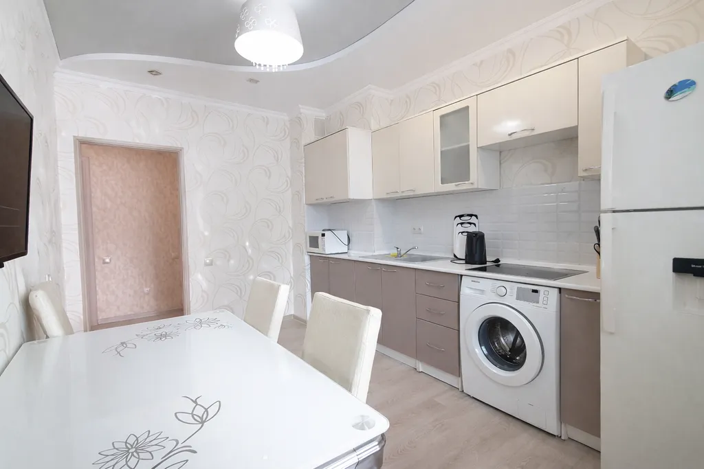 2-комнатная квартира в жк Лазурный квартал, центр