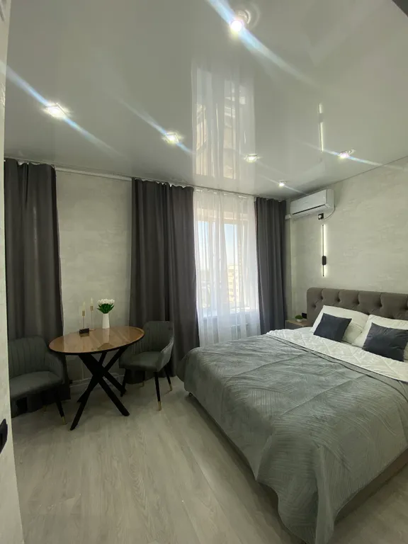 Новая уютная студия в развитом районе с кондиционером