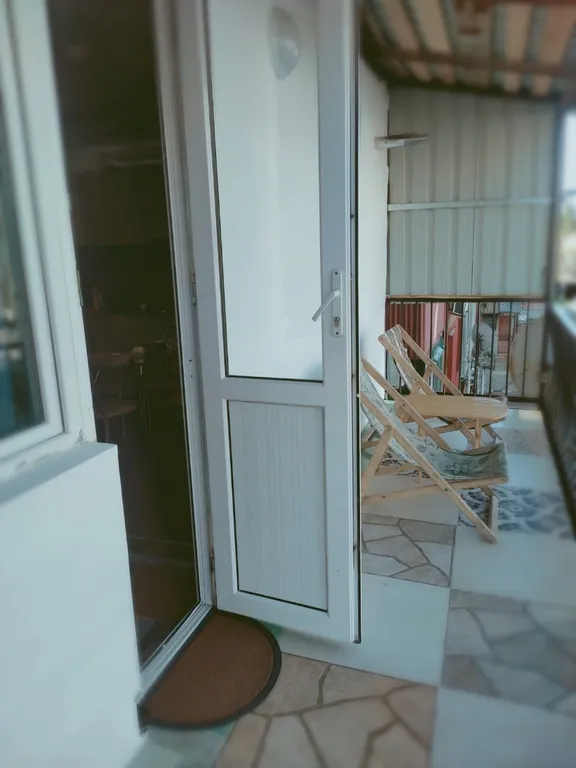 Уютная квартира с видом на горы недалеко от моря