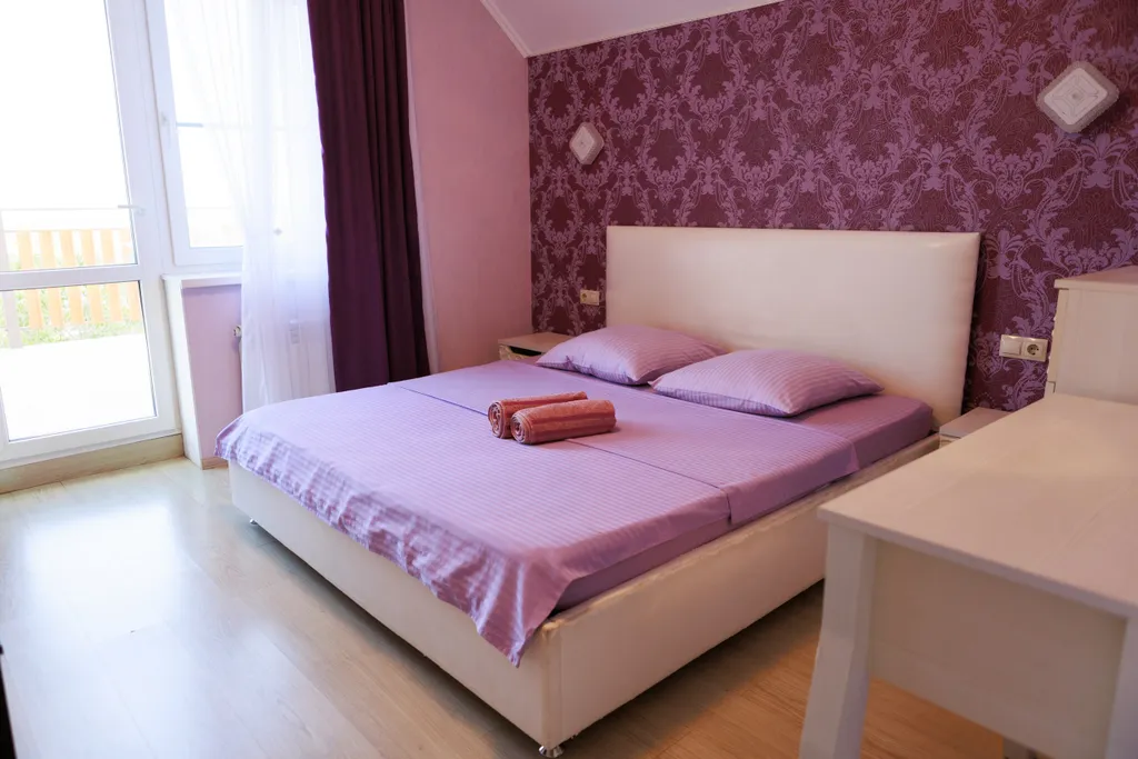 Коттедж Дом с открытой террасой и видом на горы и лес — Горячий Ключ