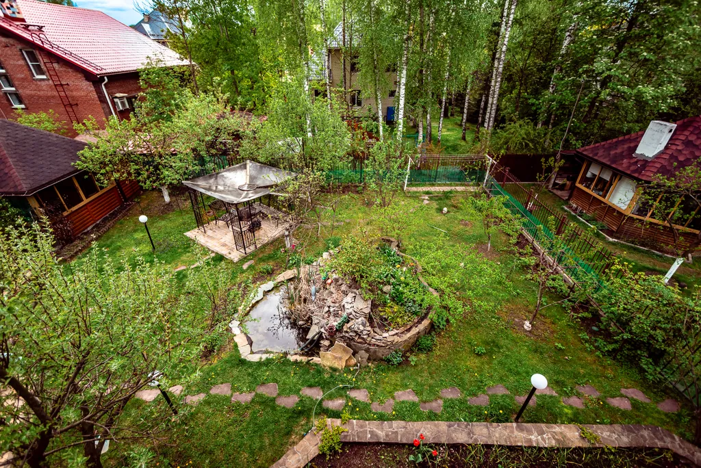 Дом с бассейном и сауной