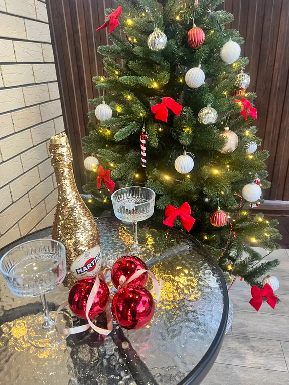 Дом с панорамными окнами в 15 минутах от центра города