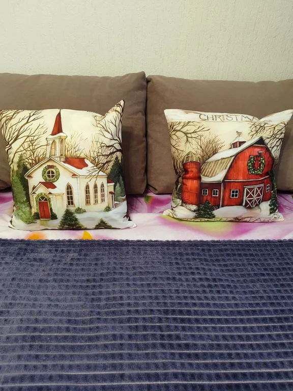 Рядом ЖД вокзал, автовокзал, Синегорье, парк Пушкина, магазины