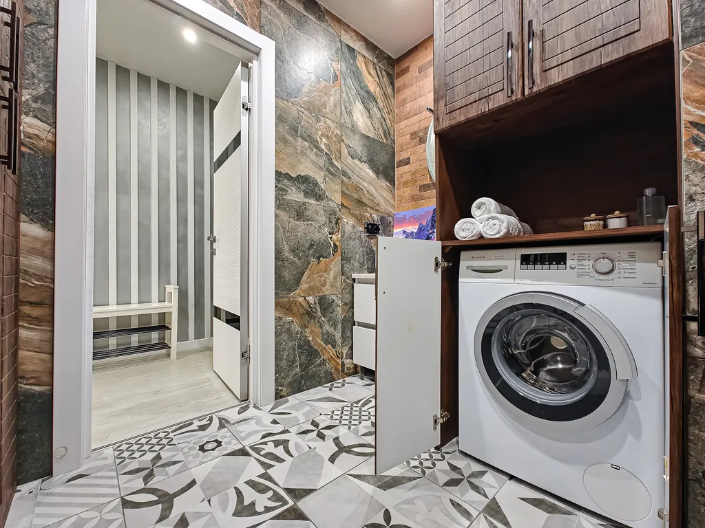 Масштабная двухкомнатная с кроватью super king-size в ЖК Дождь