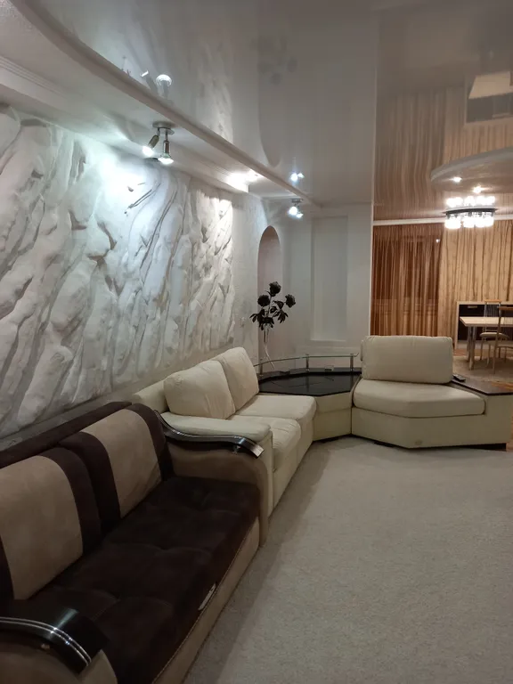 Большая 3-комнатная квартира с отличным интерьером и хорошей мебелью