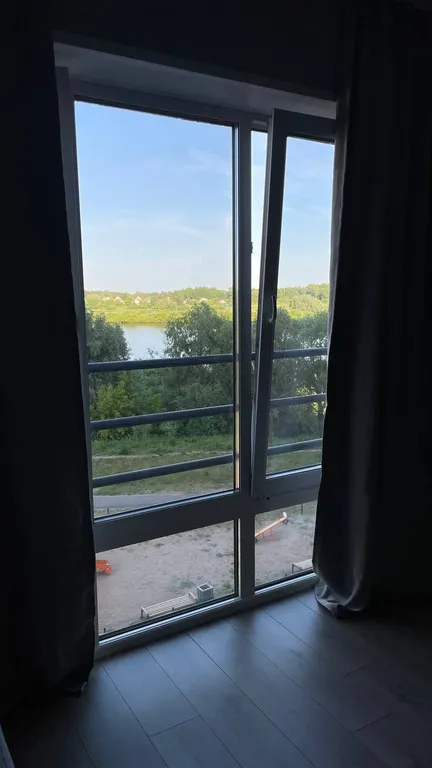 Студия с видом на реку