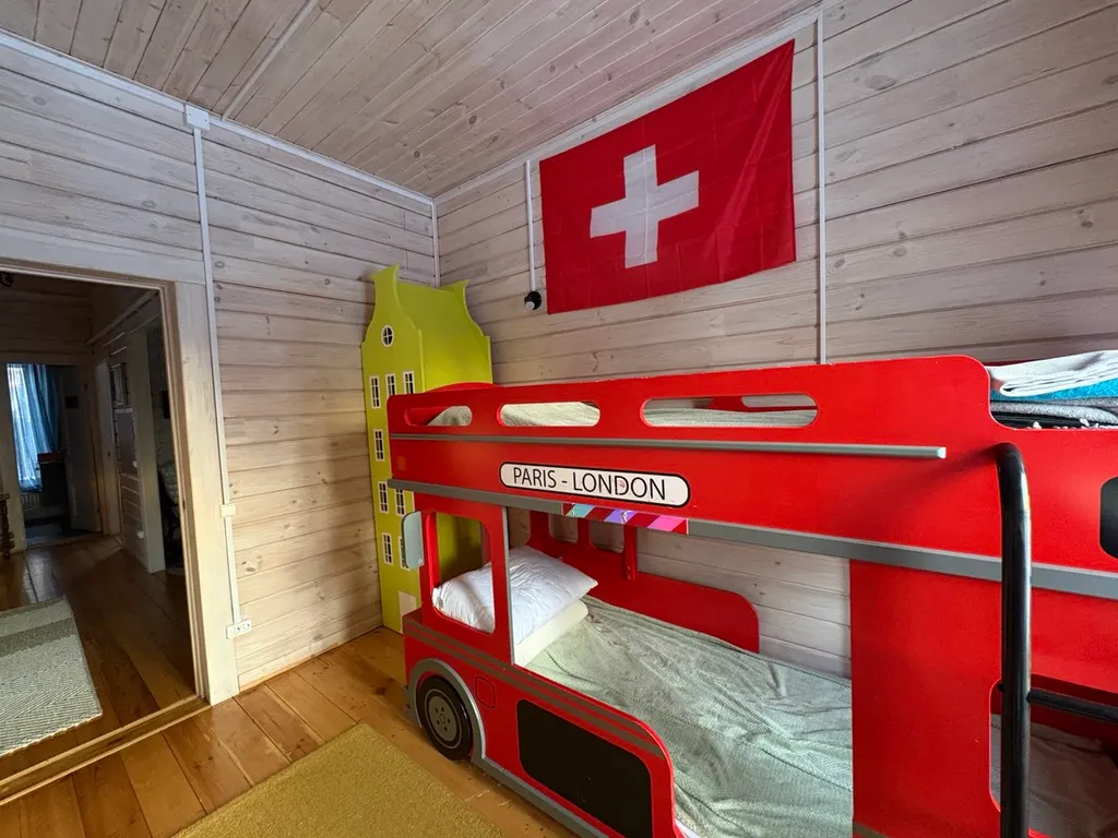 Русская усадьба с баней со швейцарским флёром