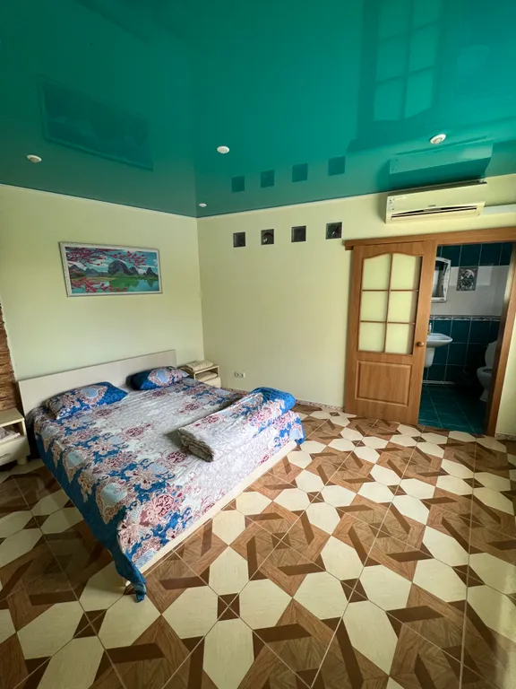 Дом с бассейном у Массандровского дворца