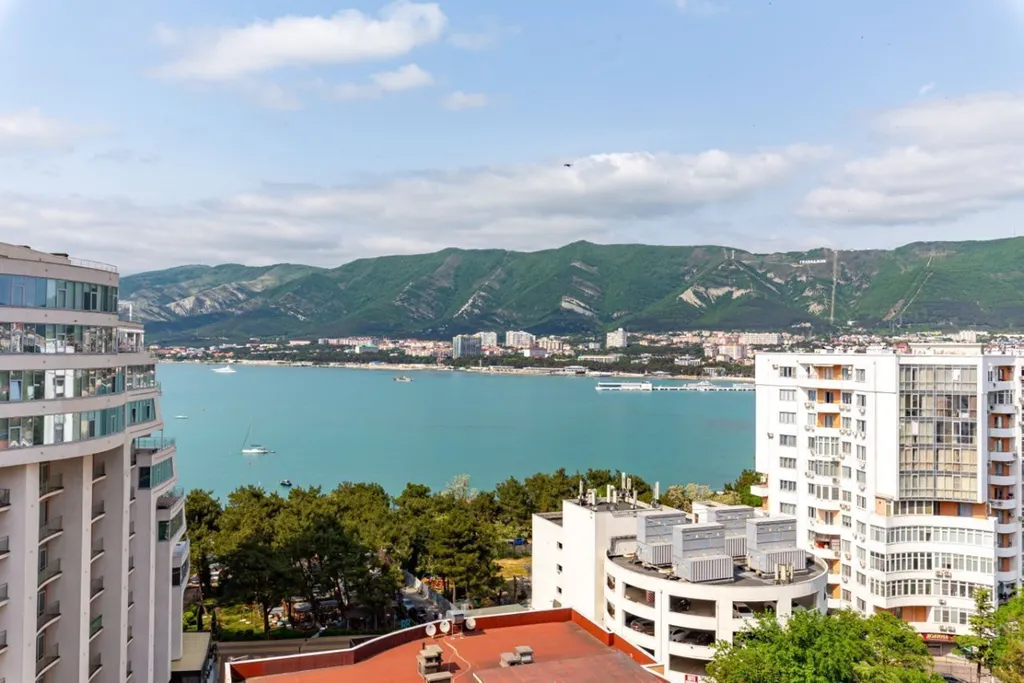 Квартира с террасой и видом на море