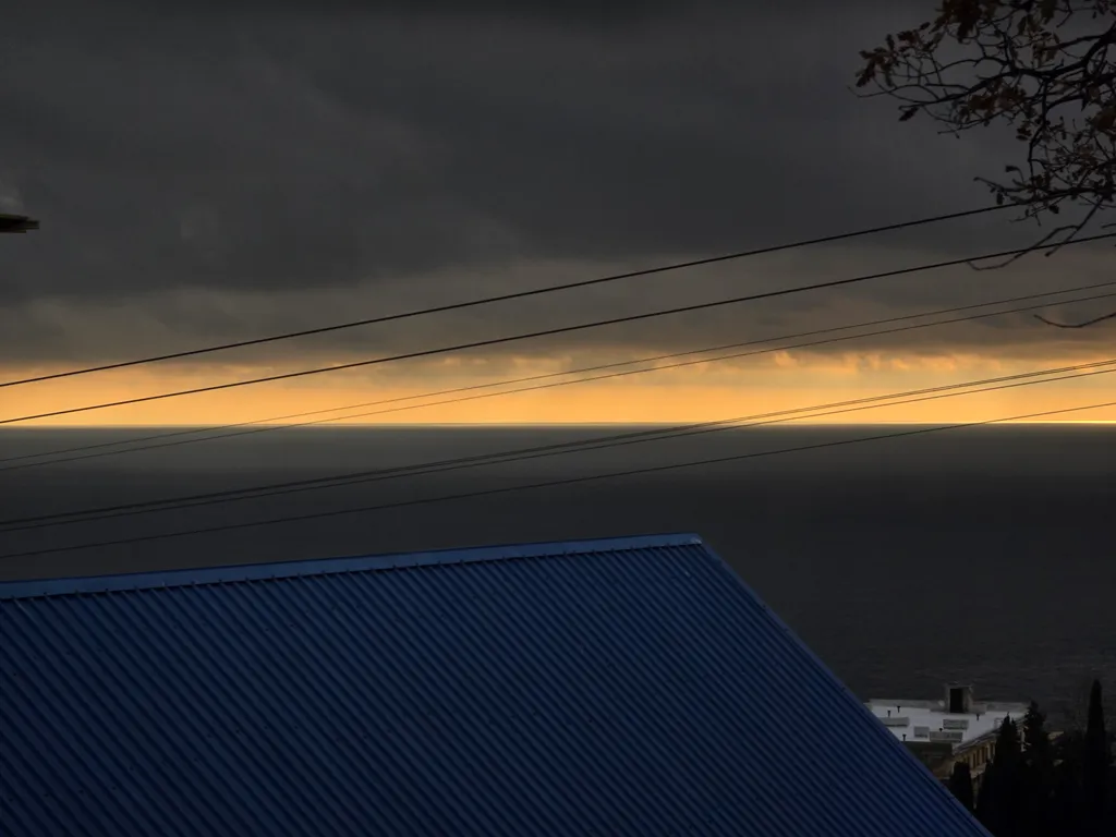 Целый этаж в доме с личной террасой и кухней