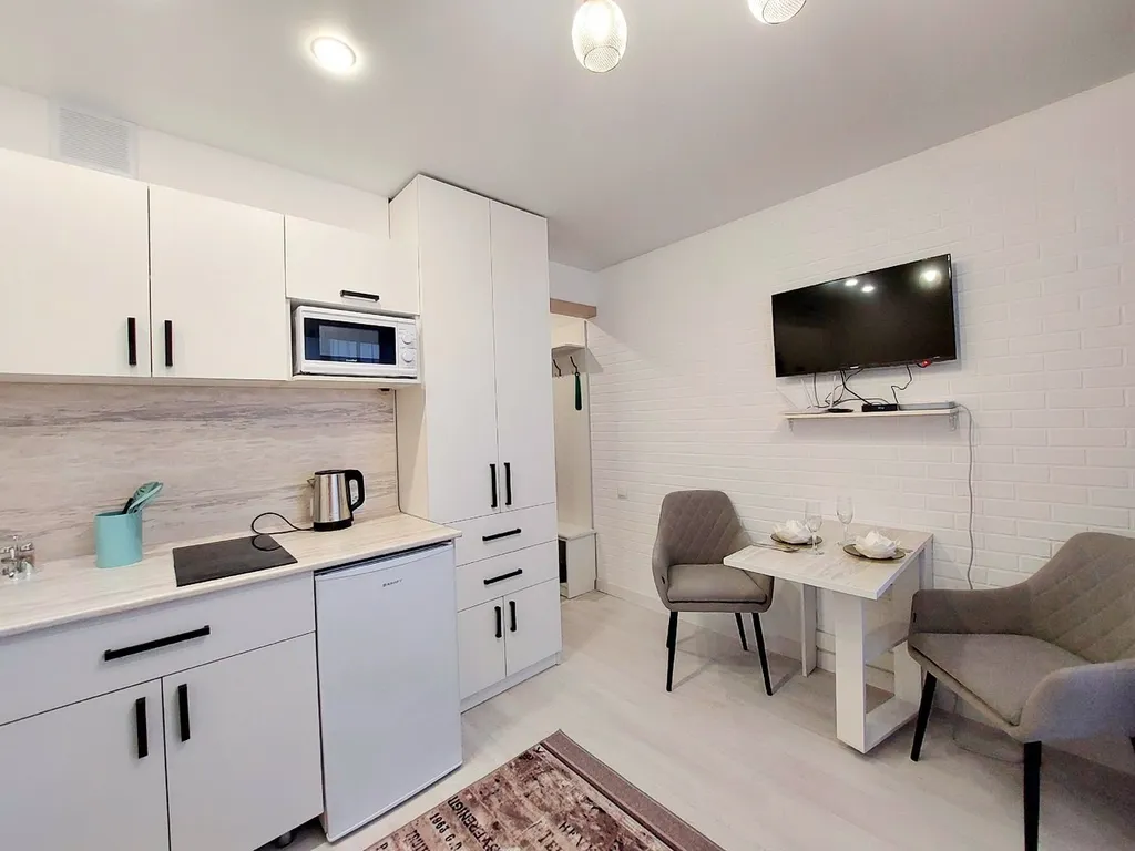 Новая студия с панорамным балконом в Новом городе у парка Прибрежный