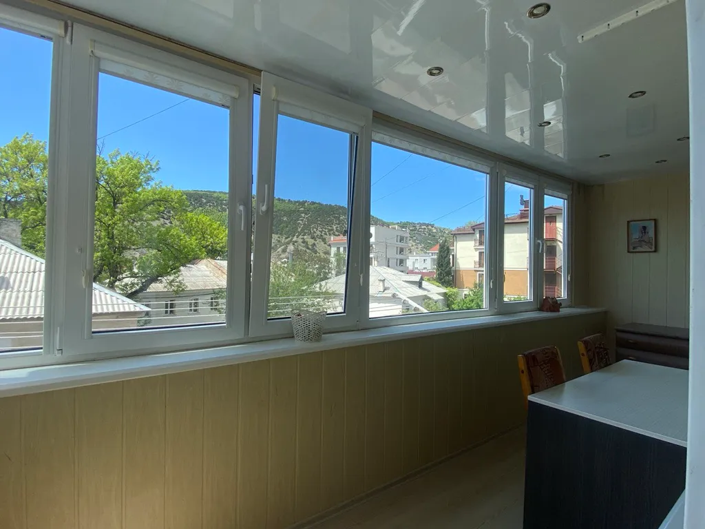 Уютная двухкомнатная квартира возле набережной Балаклавы