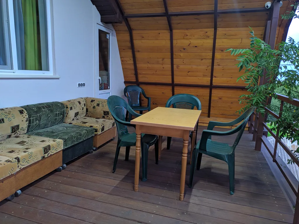 Трёхместный семейный номер (западный) с диванчиком