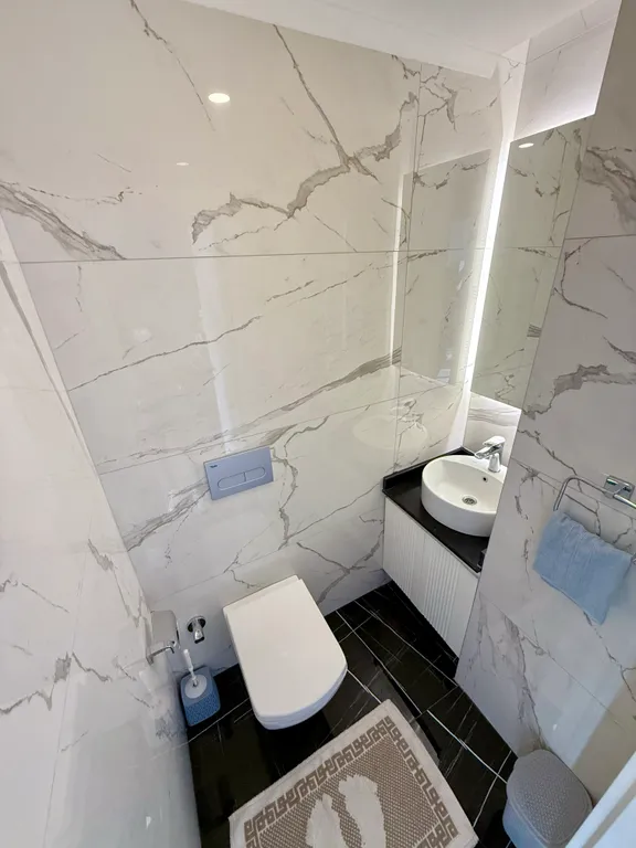 SA Apartments! Luxury 2bd Flat 150m to the Beach