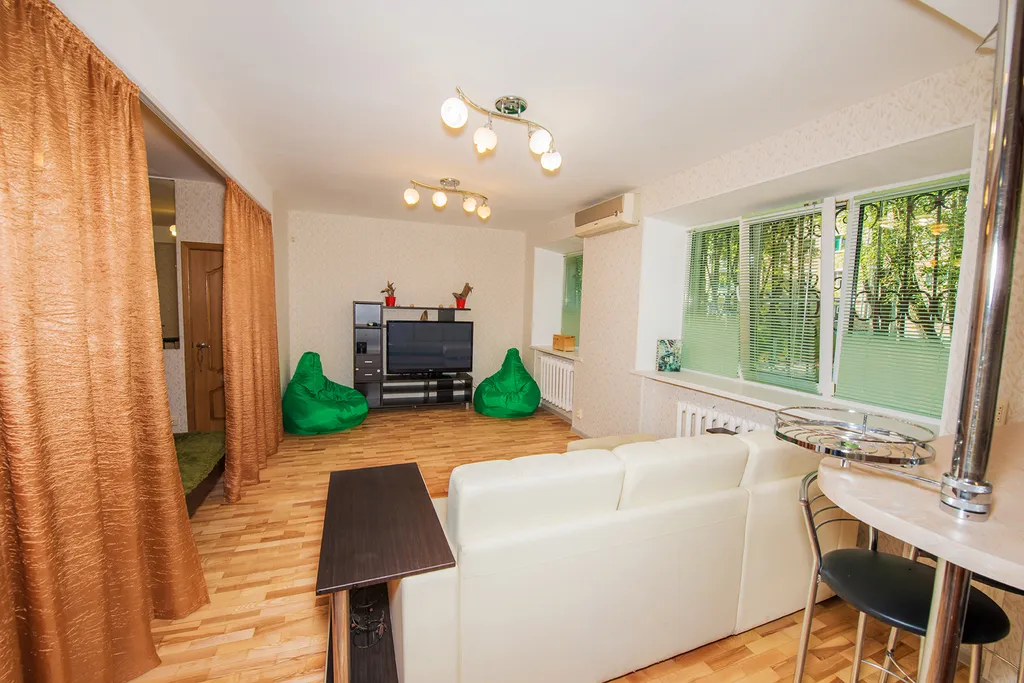 Квартира на бульваре