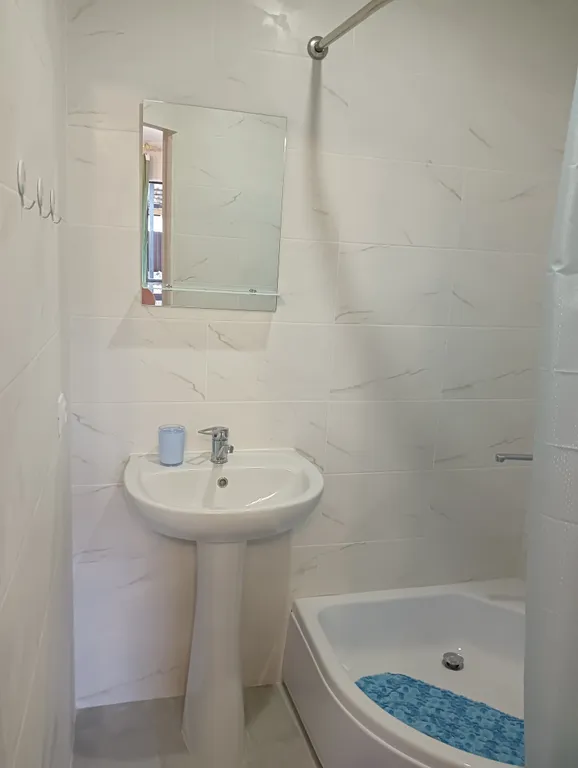 Уютный номер рядом с морем