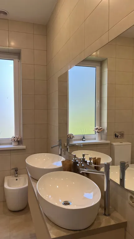 Дом в лесу с теплым бассейном и баней