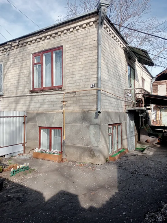 Уютный дом с отдельным двориком