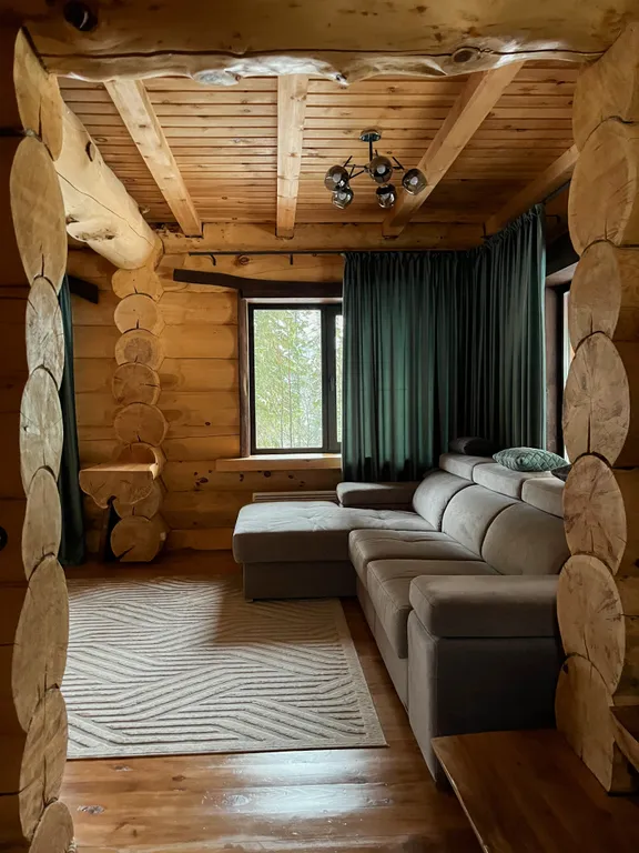 Шикарный дом из бревна