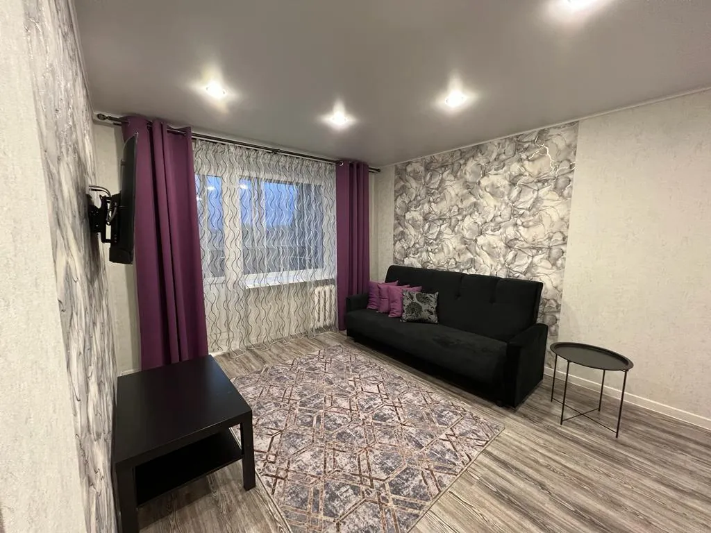 Уютная квартира в центре города — аренда посуточно в Миасс