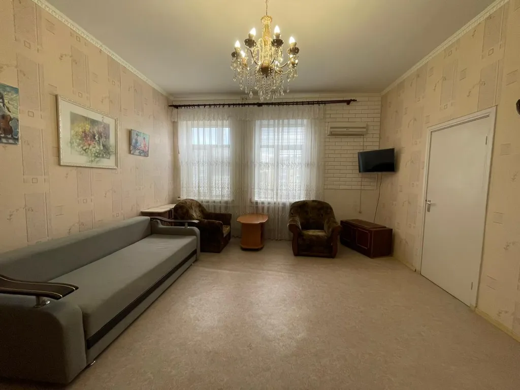 Трёхкомнатная квартира под ключ, есть парковка во дворе