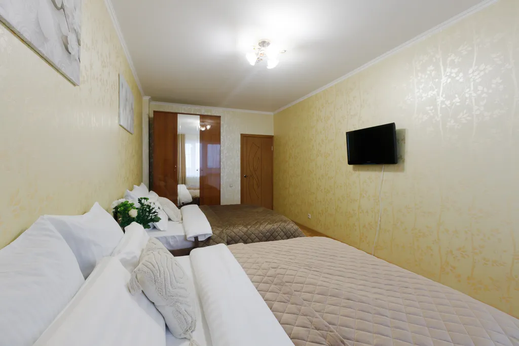 Квартира Современная двухкомнатная квартира с видом на Волгу 110 м — Самара