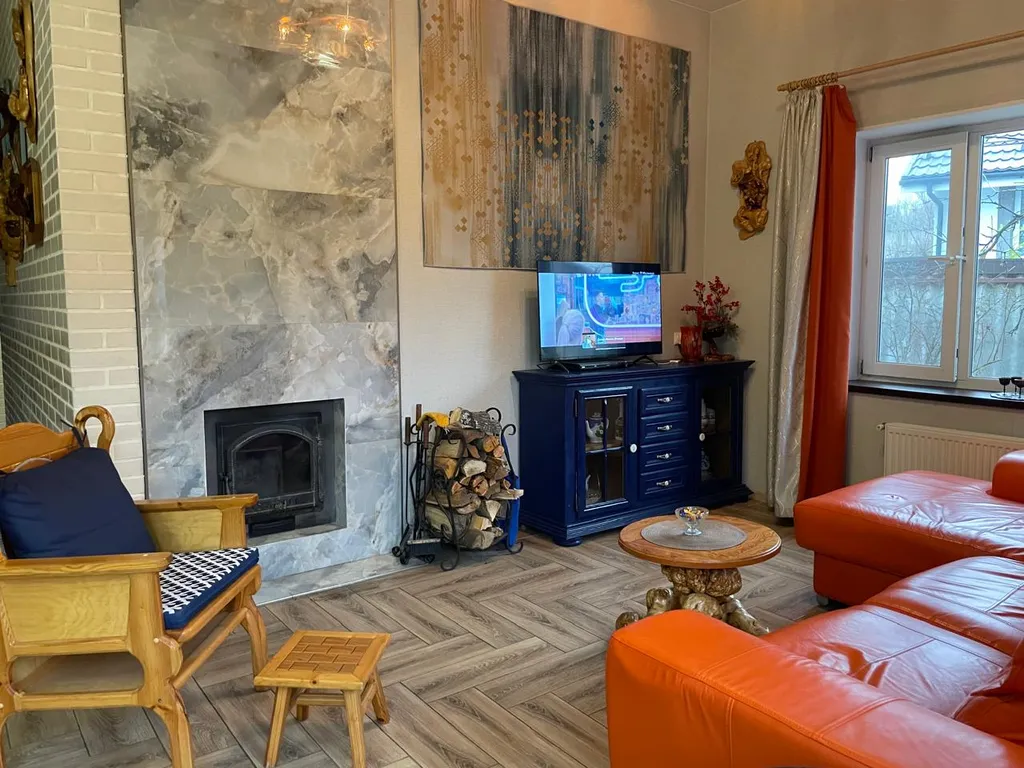 Дом с баней и бассейном