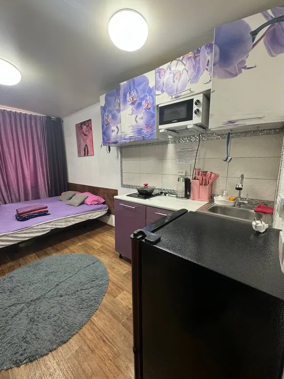 Орхидея рядом с молл мармелад