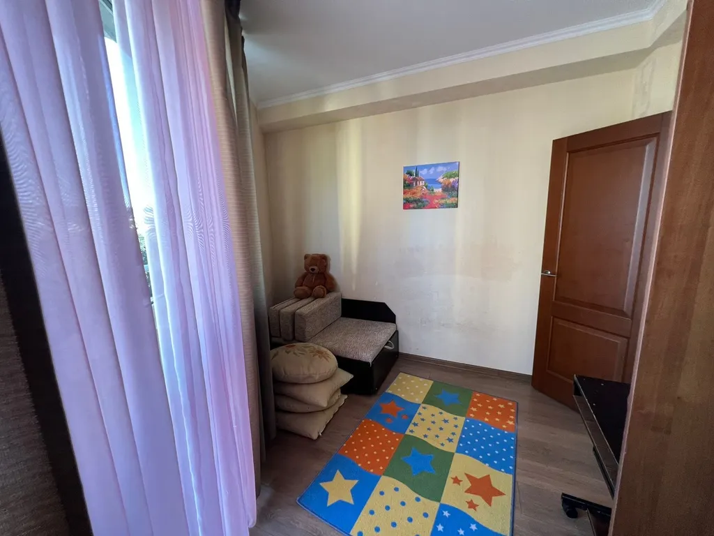 Квартира 4-комнатная Квартира — Геленджик