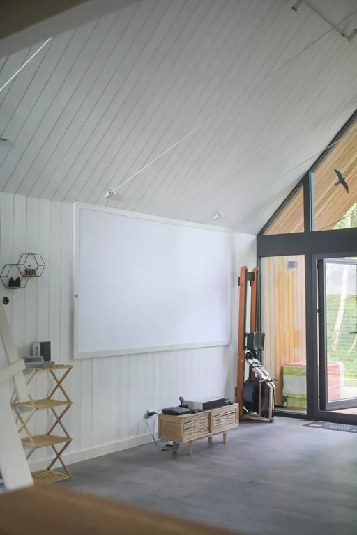 Барнхаус Макс Юбаба с большой террасой, высокими потолками