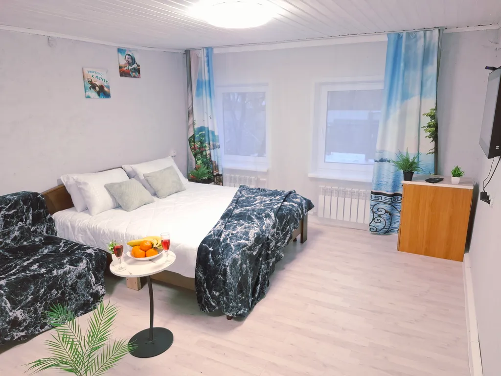 Квартира евро 2-комнатная расположена в части жилого деревенского дом