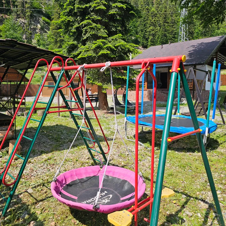 Котедж . Дом у подножия горы!