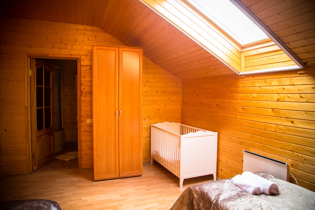 Коттедж Коттедж 4 спальни на берегу реки — Лодейное Поле