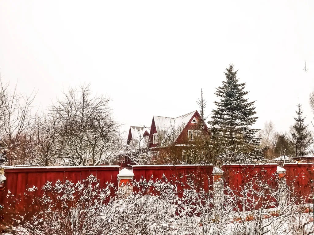 Просторный дом с баней в тихой деревушке у реки