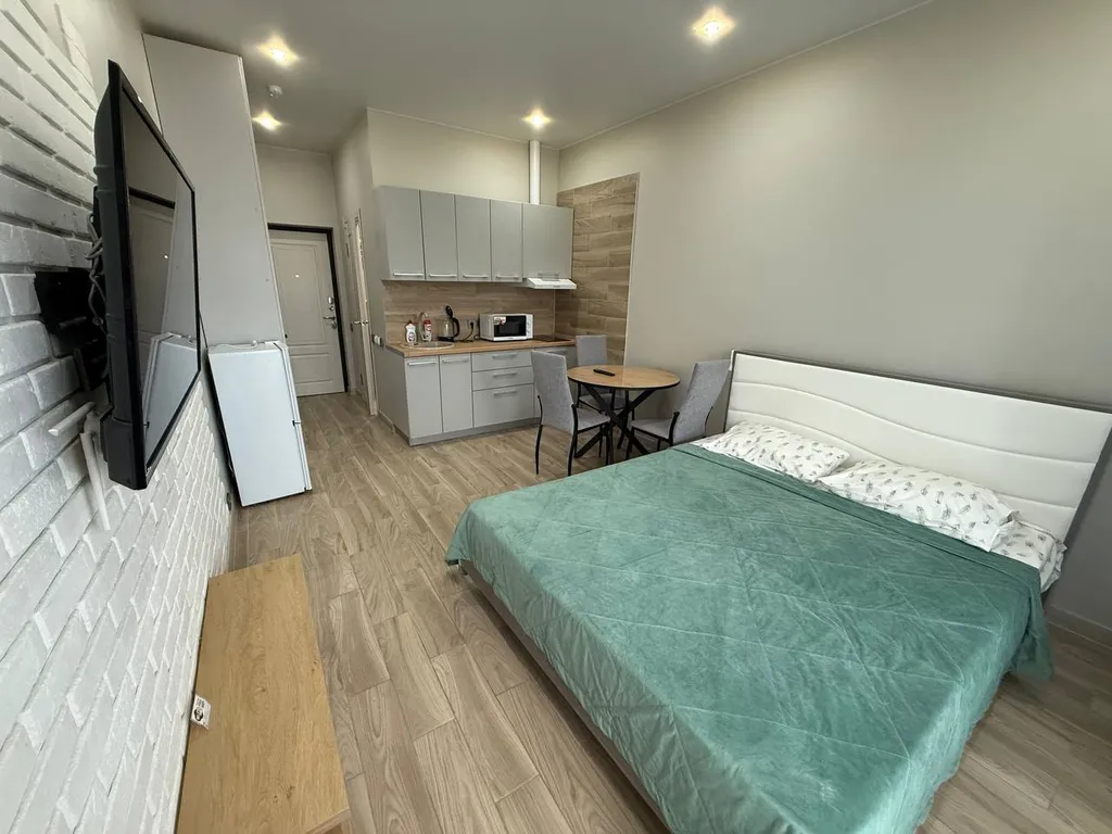 Апартаменты с двумя бассейнами на берегу моря