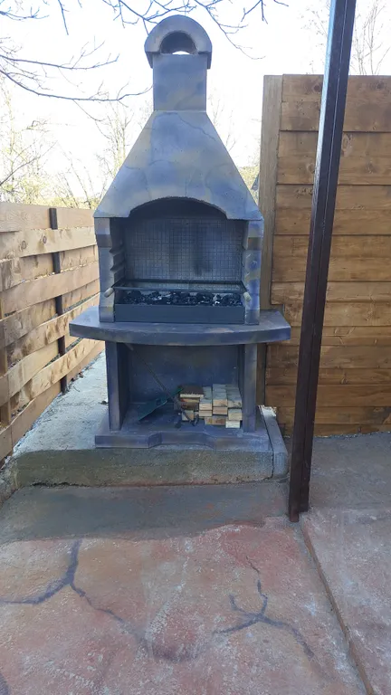 Дом с тёплым бассейном