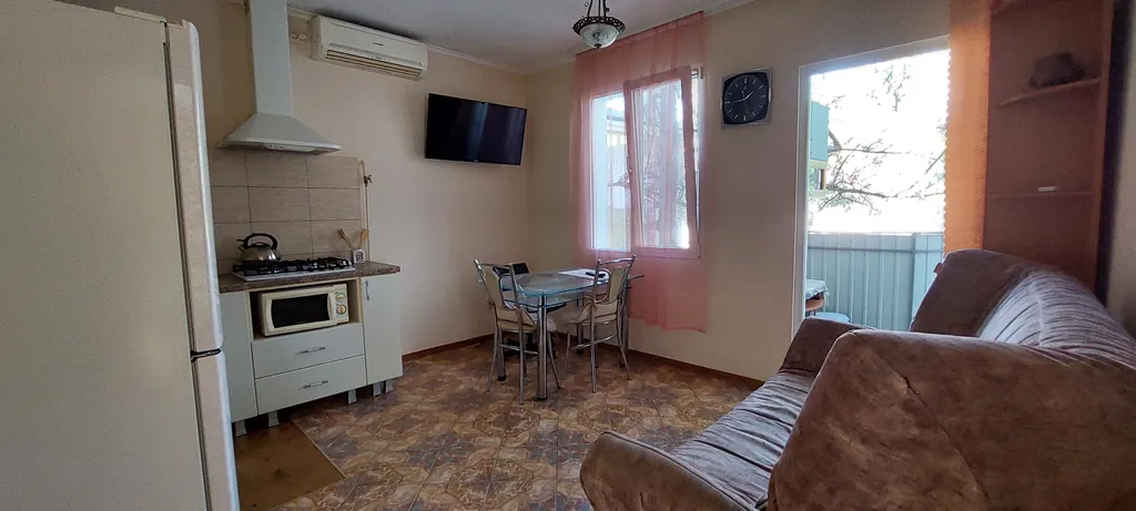 Отдельный этаж, в частном секторе