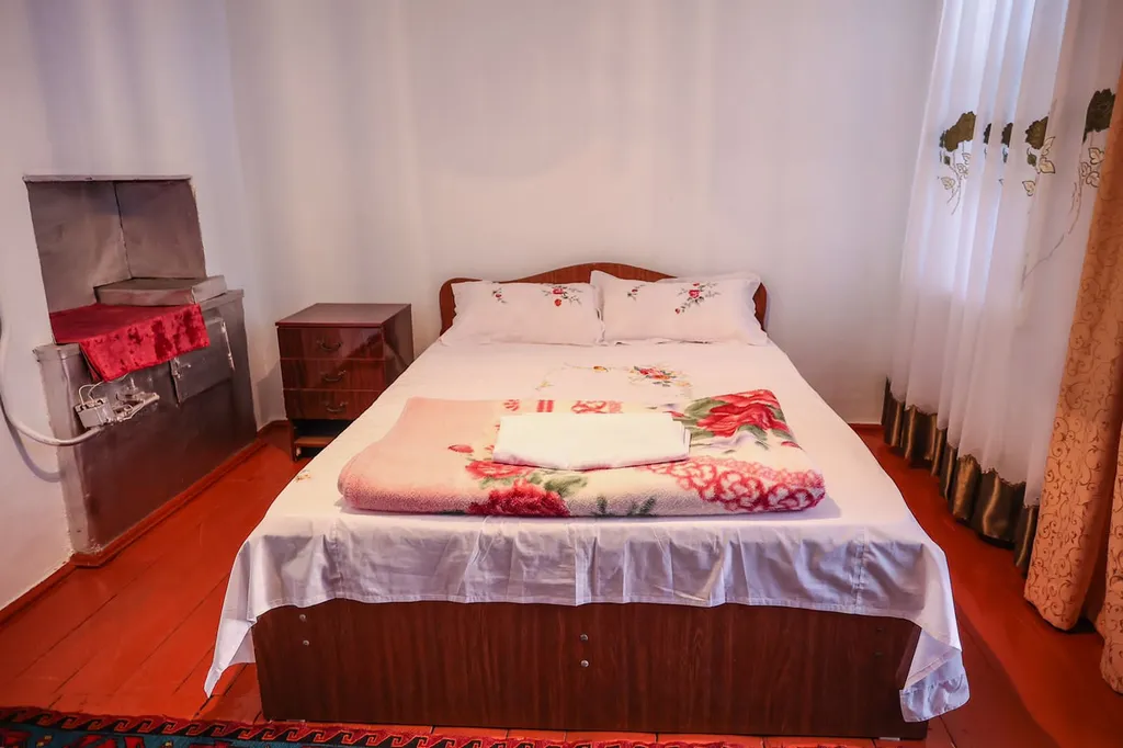 Комната с двуспальной кроватью