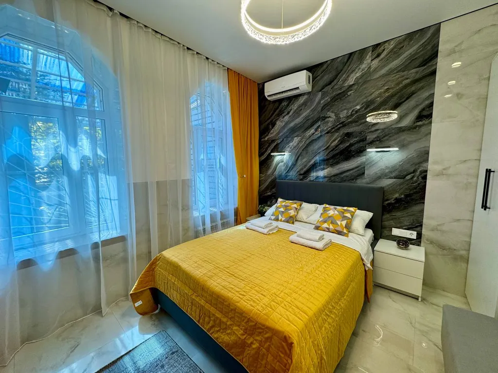 Коттедж Домик с террасой в центре — Сочи